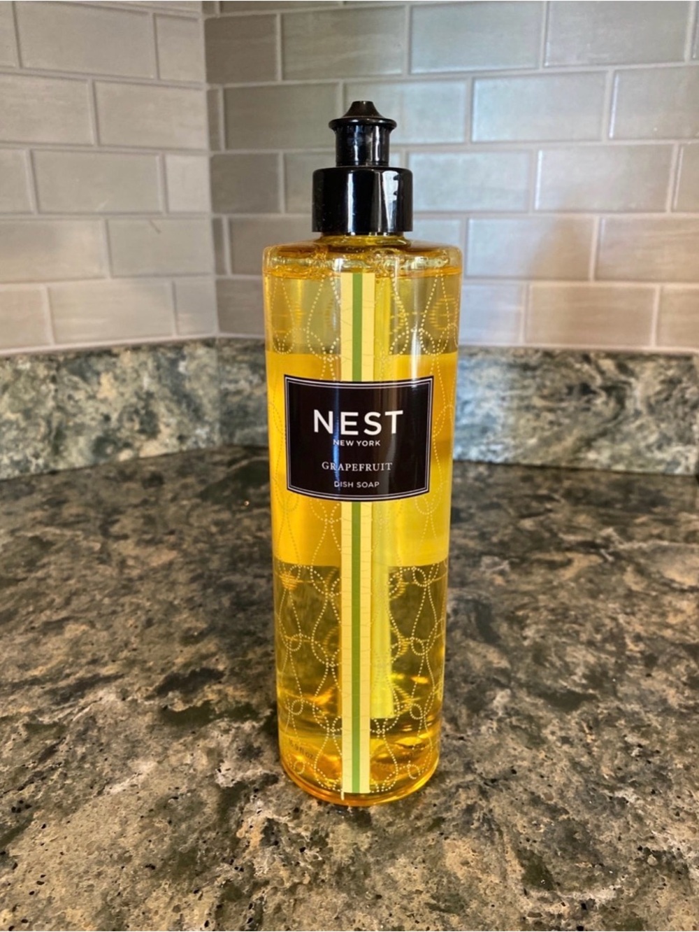 NEW NEST Fragrances Kitchen Collection Dish Soap